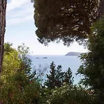 D'hotes - La Moustelle 3*